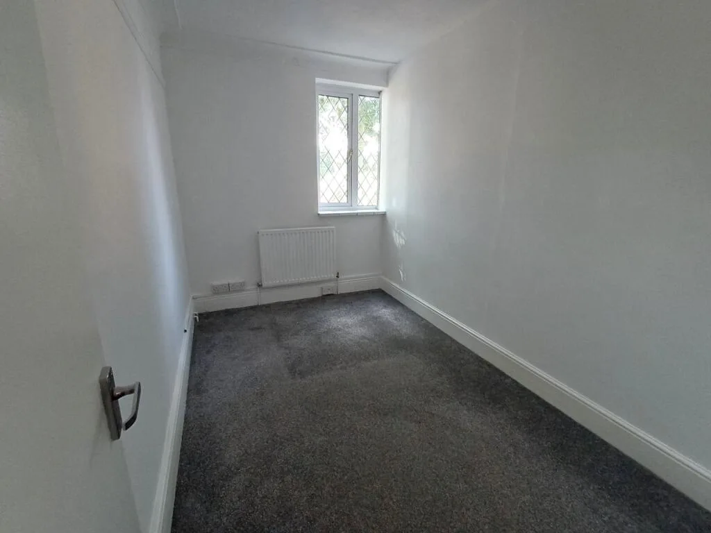 4 bedroom flat for rent