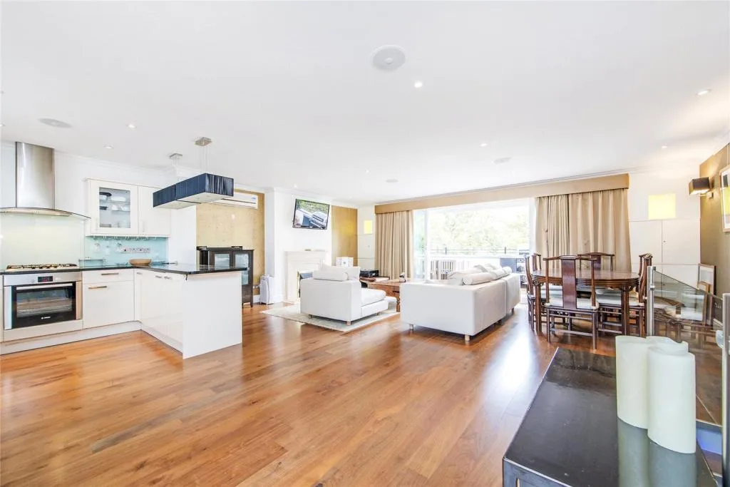 3 bedroom flat for rent