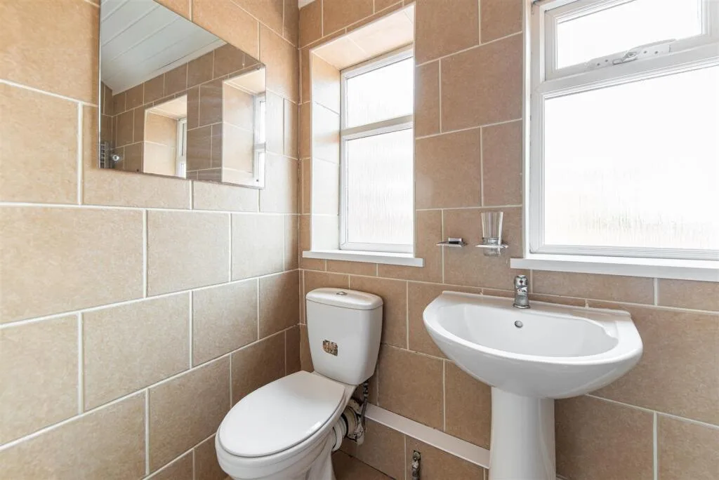 5 bedroom maisonette for rent