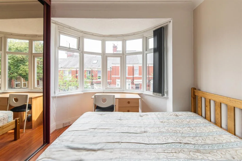 5 bedroom maisonette for rent
