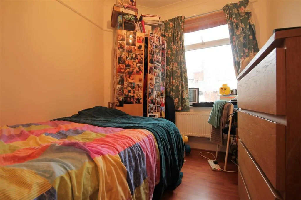 5 bedroom maisonette for rent
