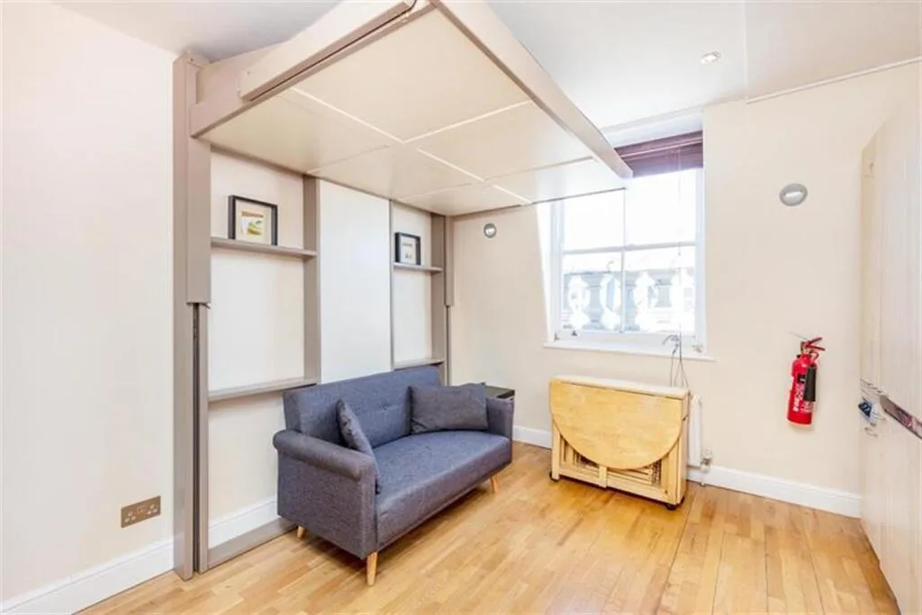 Studio flat for rent
