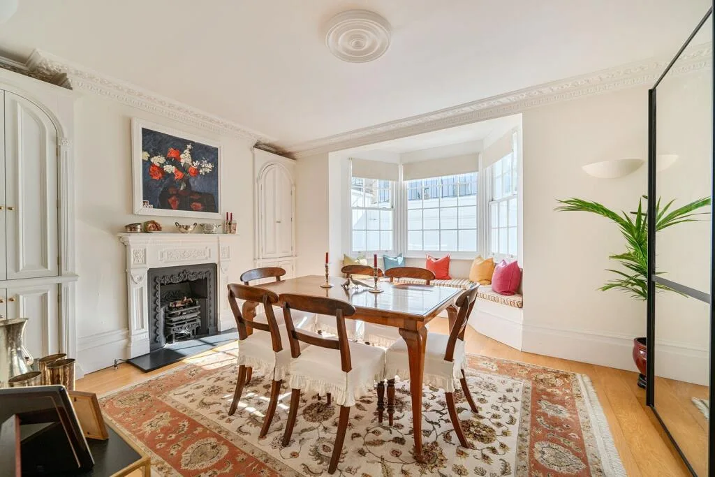 3 bedroom end of terrace house for rent