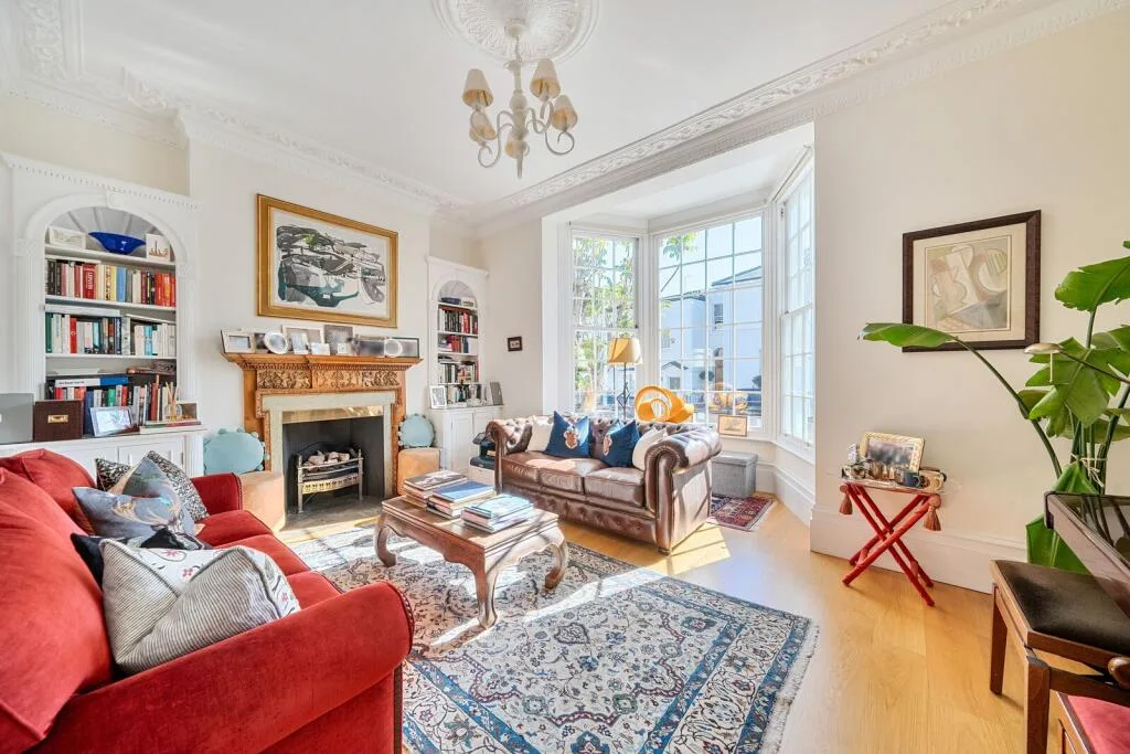3 bedroom end of terrace house for rent