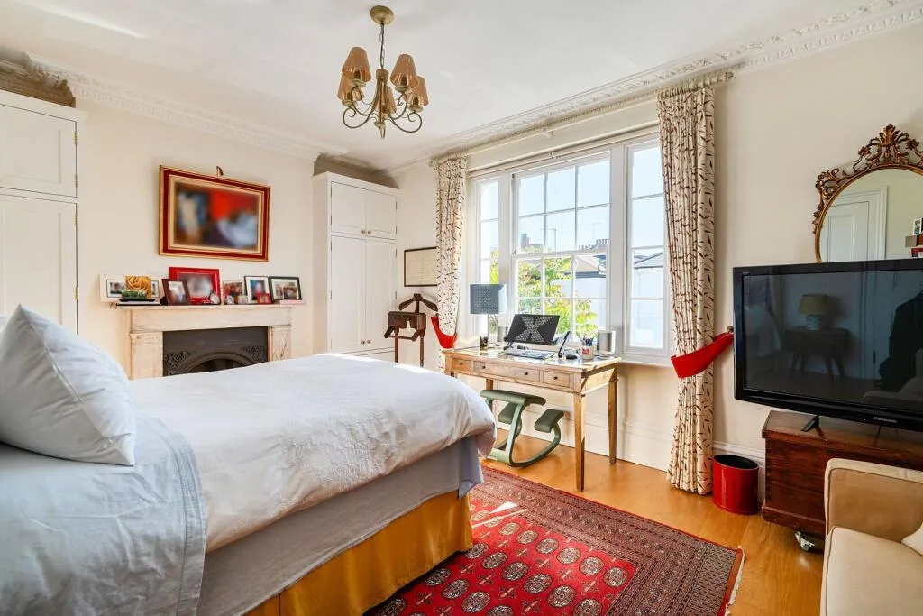 3 bedroom end of terrace house for rent