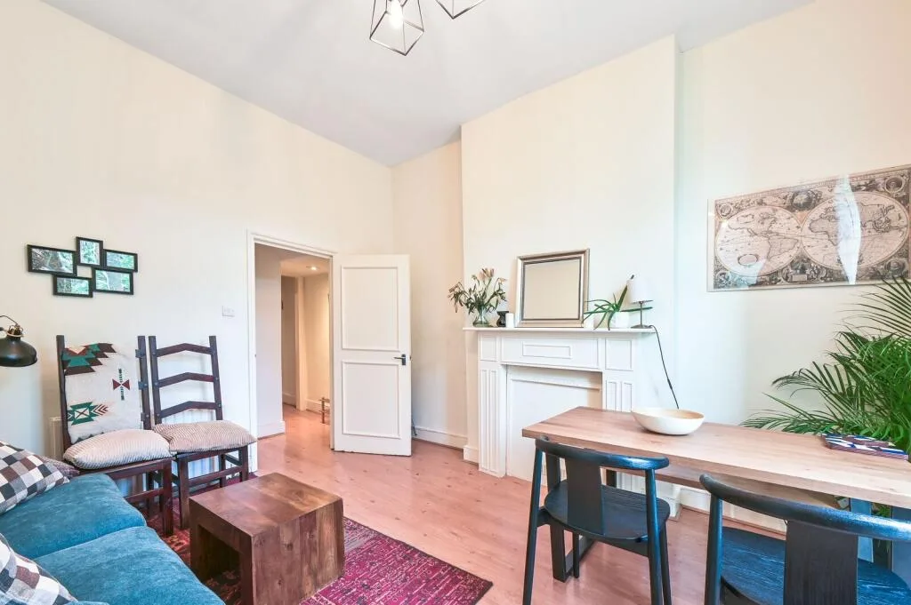 2 bedroom flat for rent