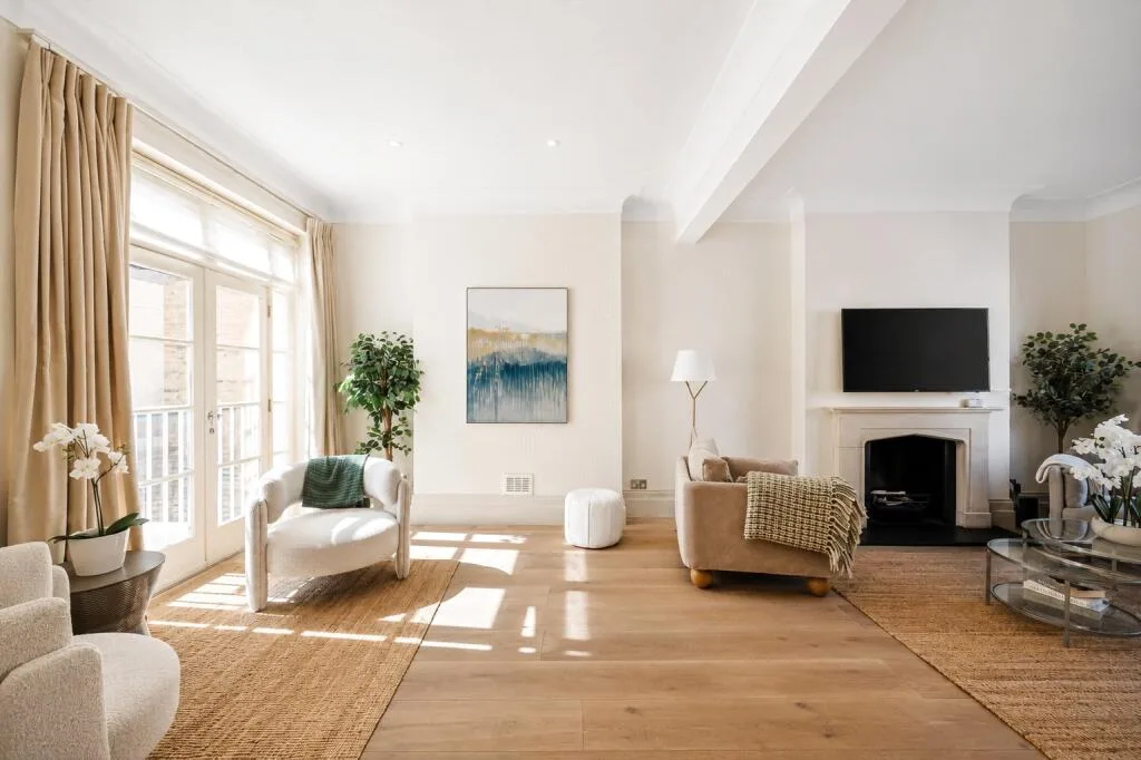 5 bedroom terraced house for rent