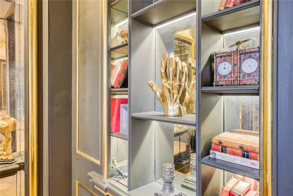 2 bedroom penthouse for rent