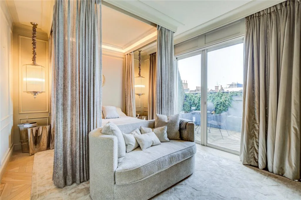 2 bedroom penthouse for rent