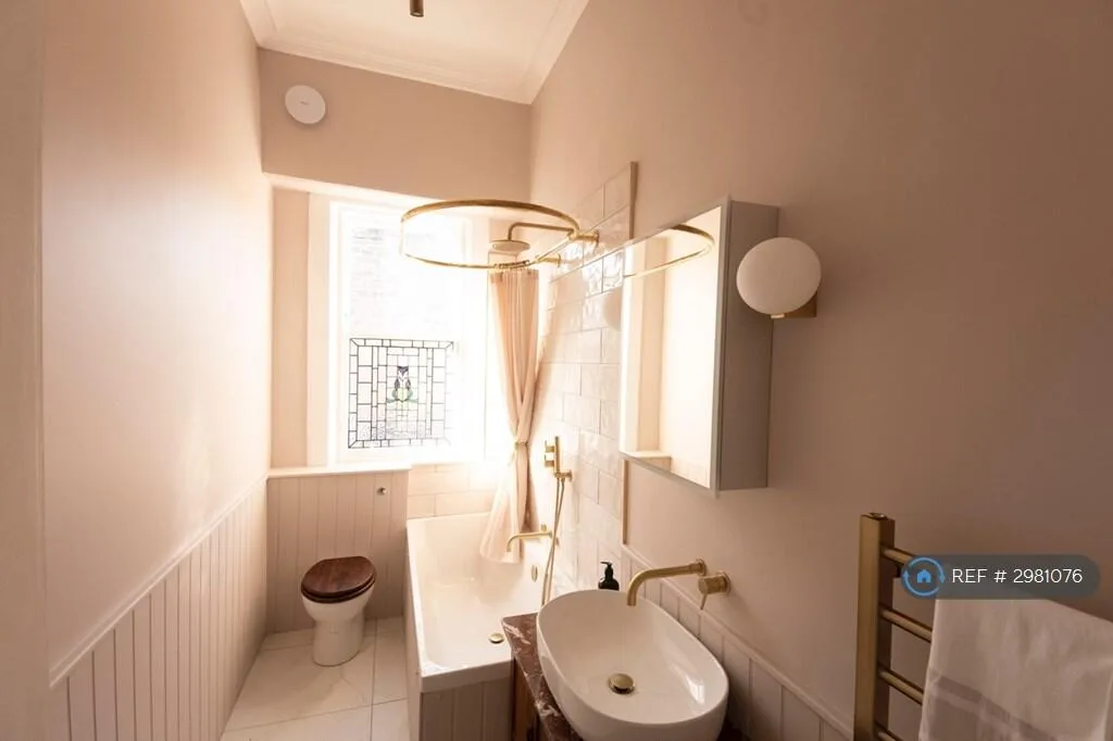 4 bedroom maisonette for rent