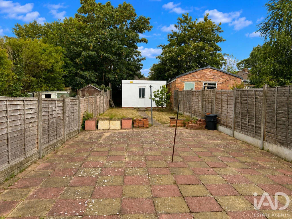 3 bedroom semi-detached house for rent