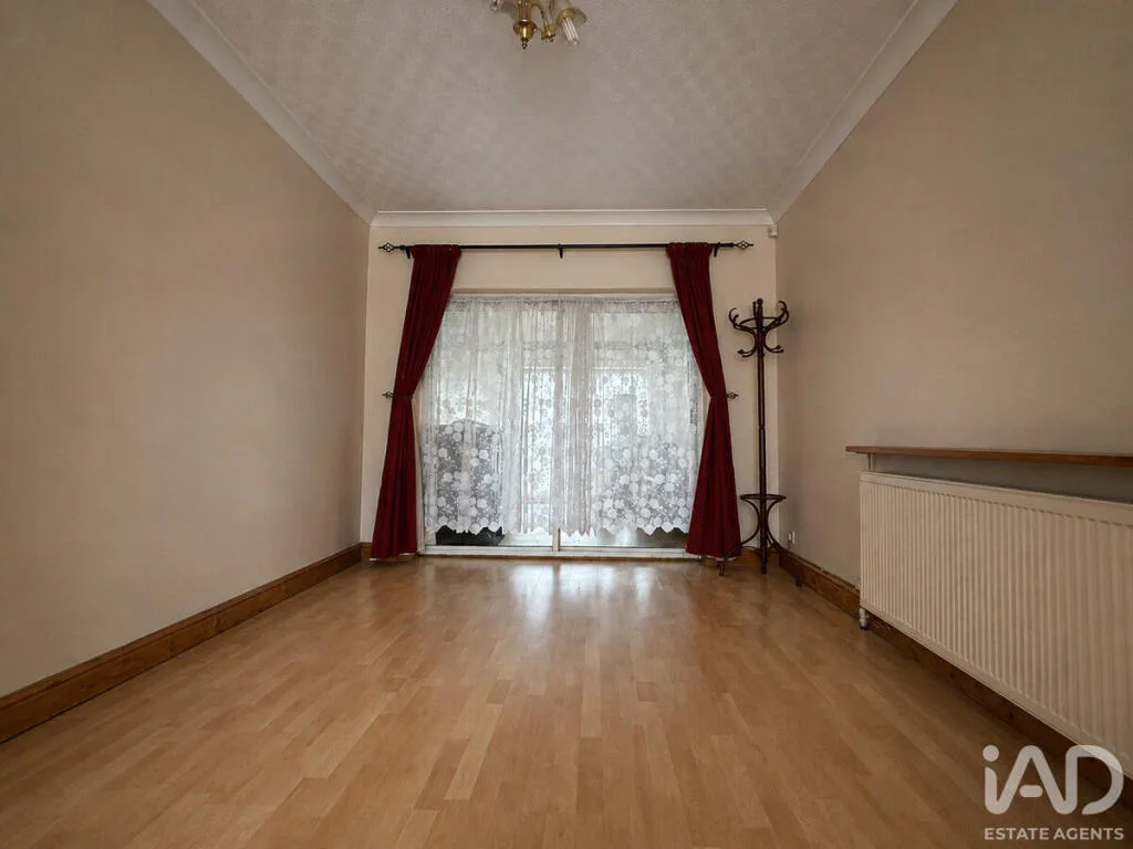 3 bedroom semi-detached house for rent