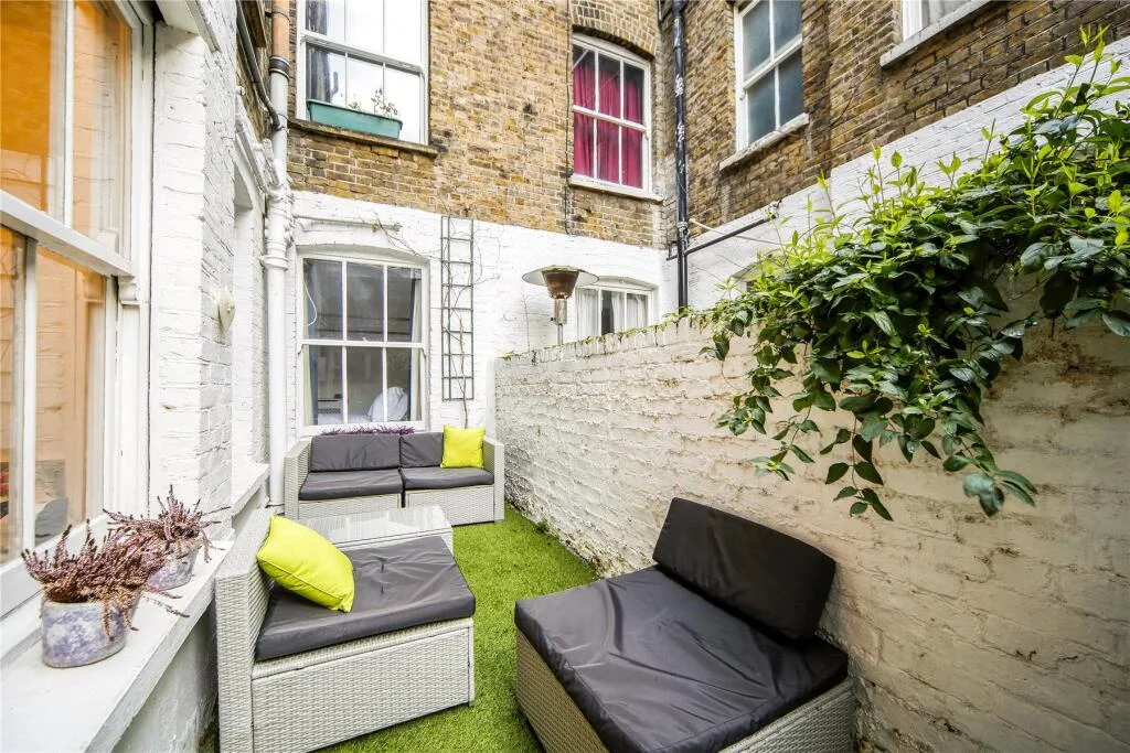 2 bedroom flat for rent