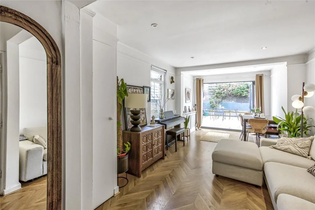 2 bedroom flat for rent