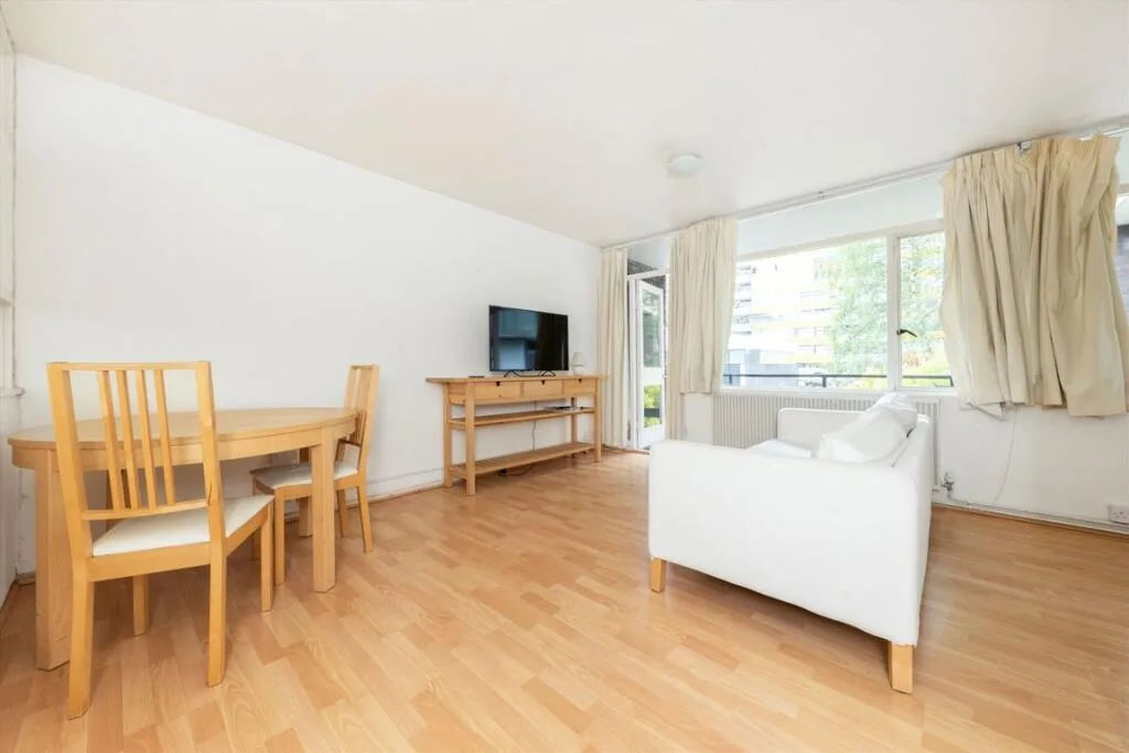 Studio flat for rent