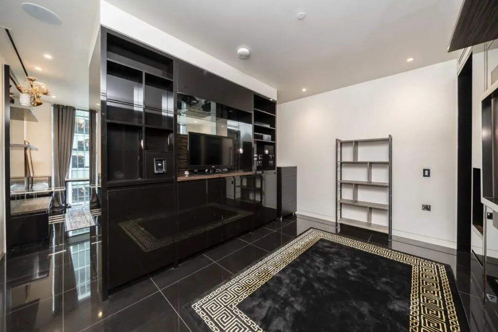 Studio flat for rent