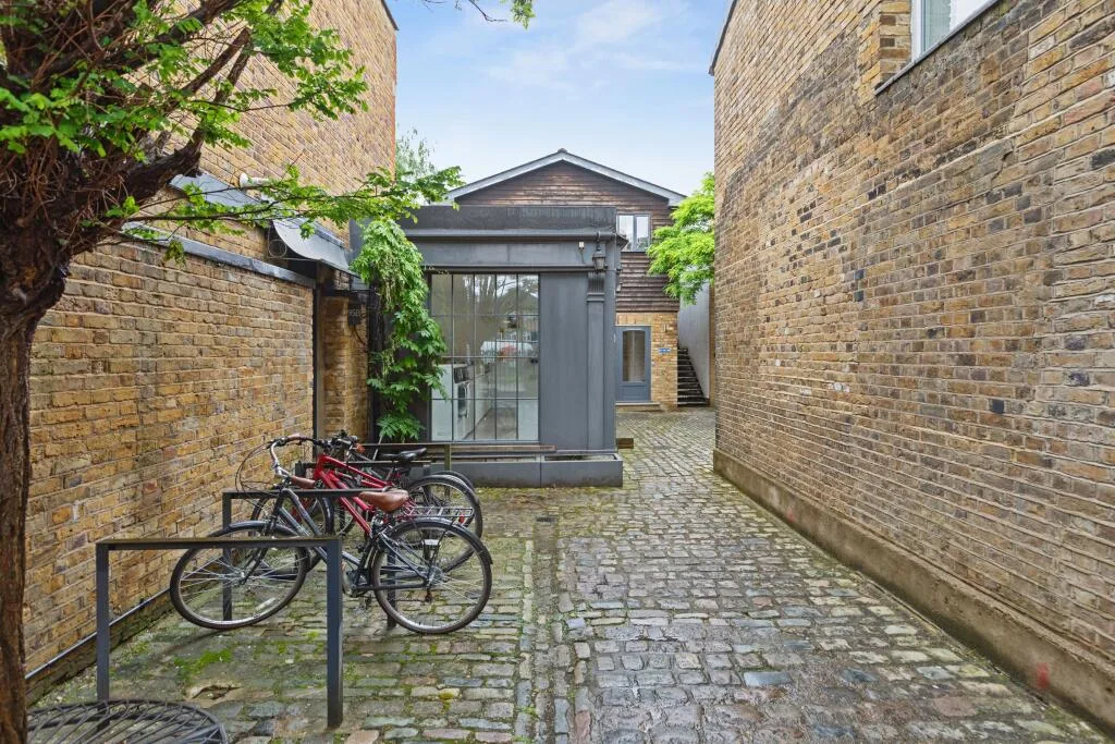 1 bedroom ground floor flat for rent