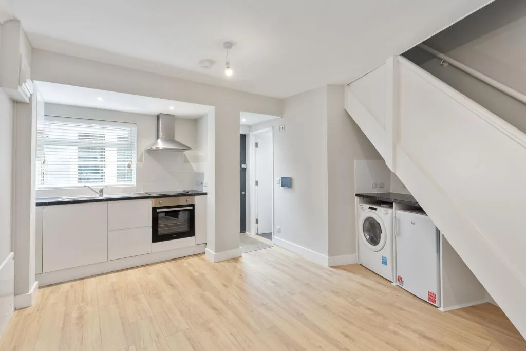 1 bedroom ground floor flat for rent