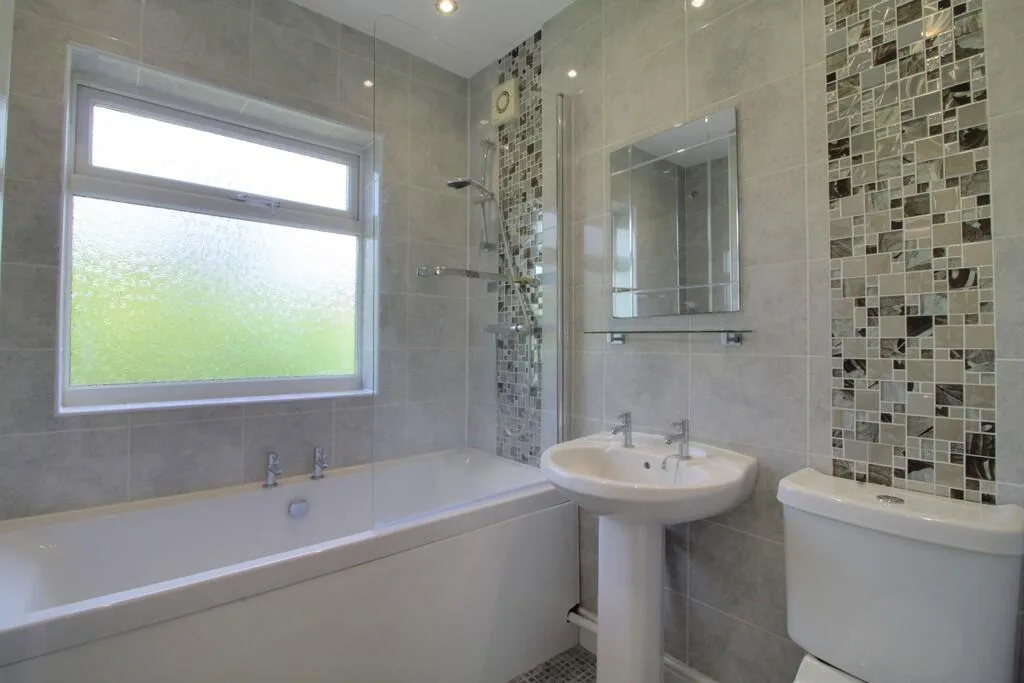 2 bedroom semi-detached house for rent