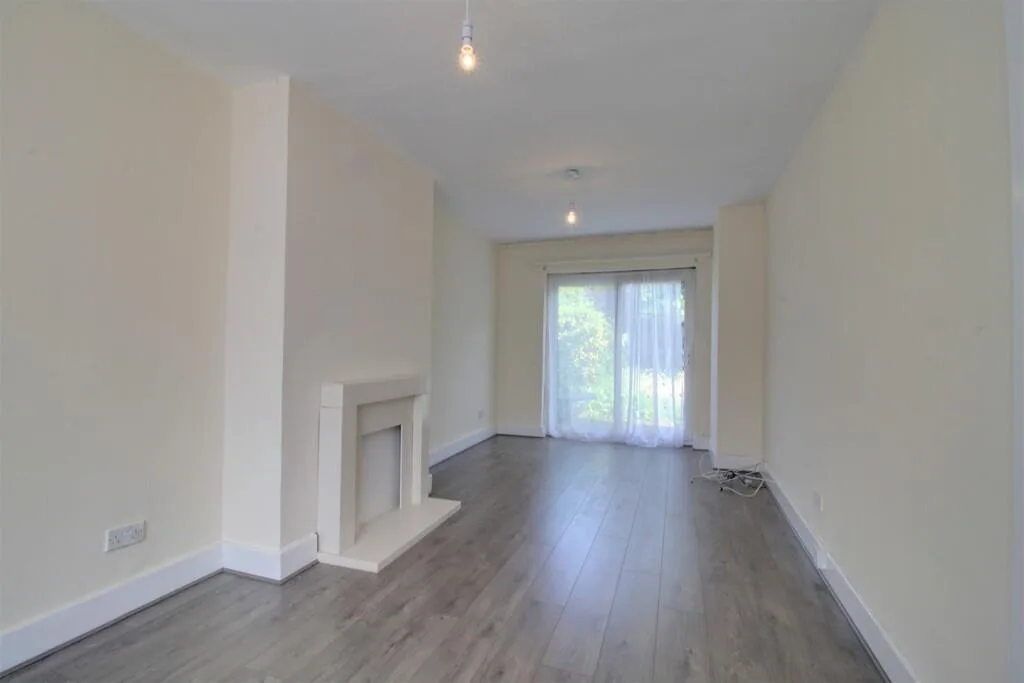 2 bedroom semi-detached house for rent