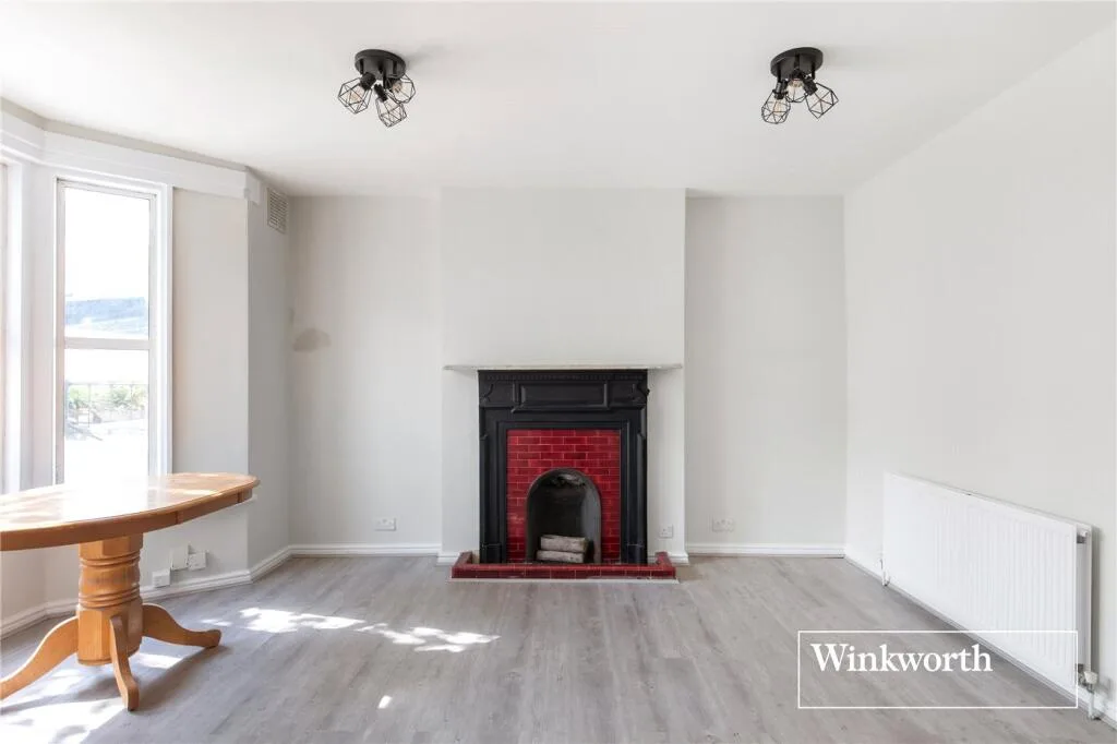 2 bedroom maisonette for rent