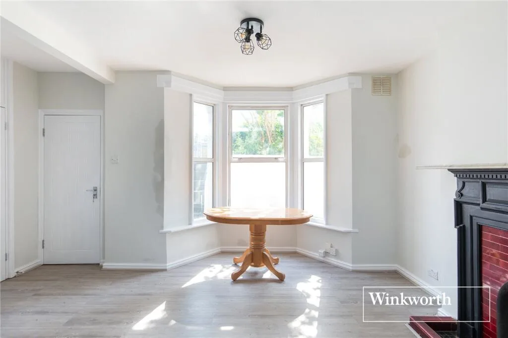 2 bedroom maisonette for rent