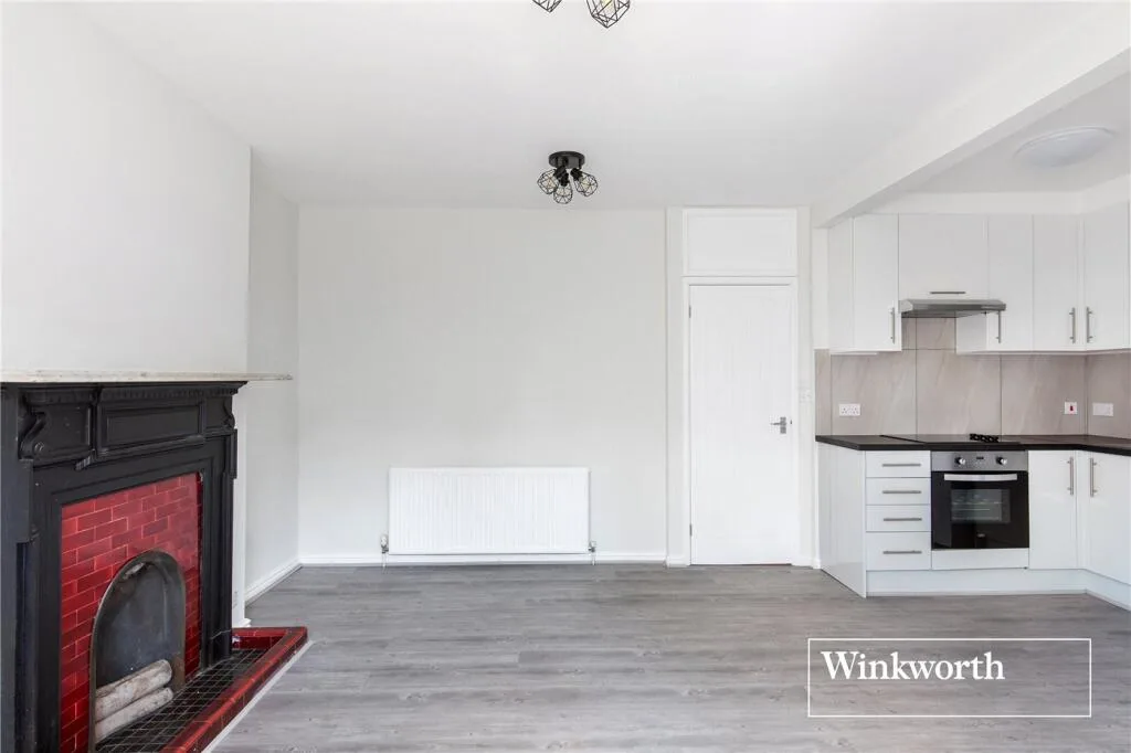 2 bedroom maisonette for rent
