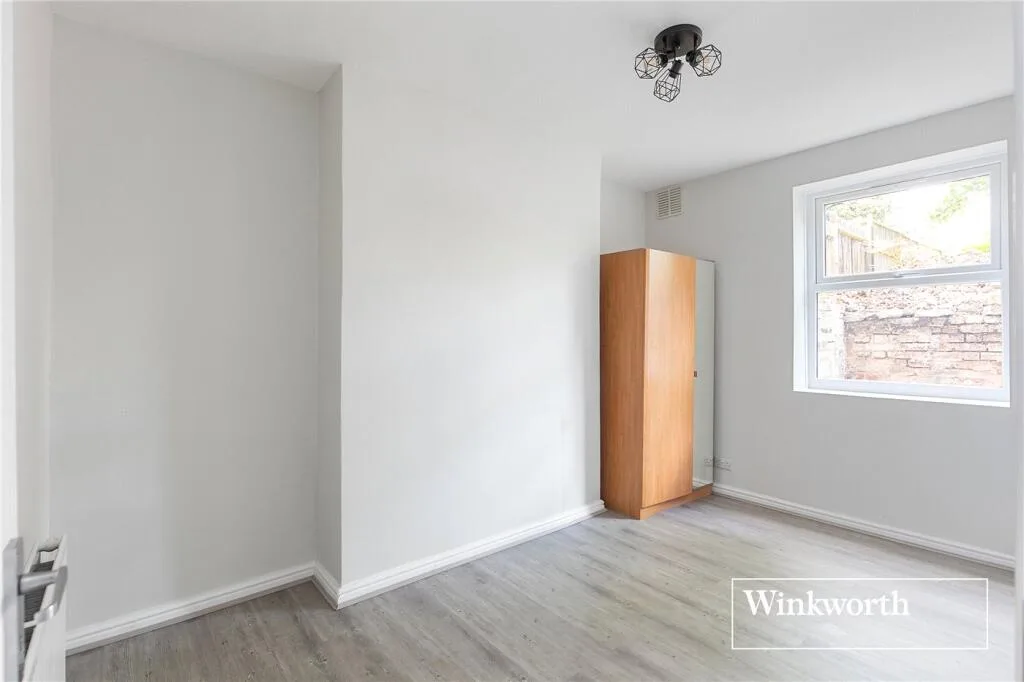 2 bedroom maisonette for rent