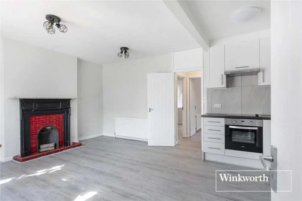 2 bedroom maisonette for rent