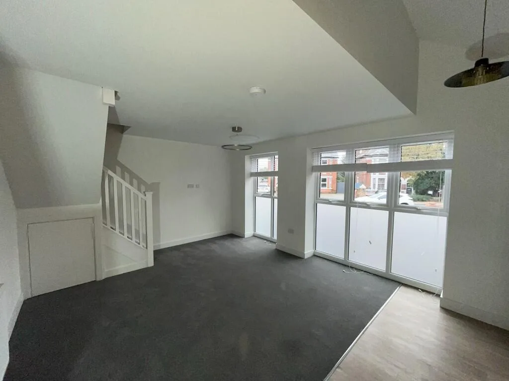1 bedroom maisonette for rent