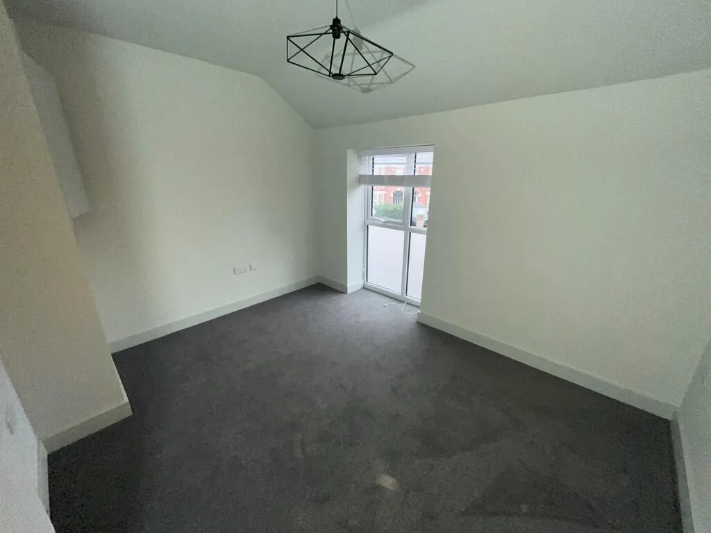 1 bedroom maisonette for rent