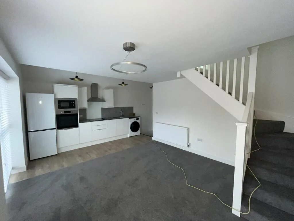 1 bedroom maisonette for rent