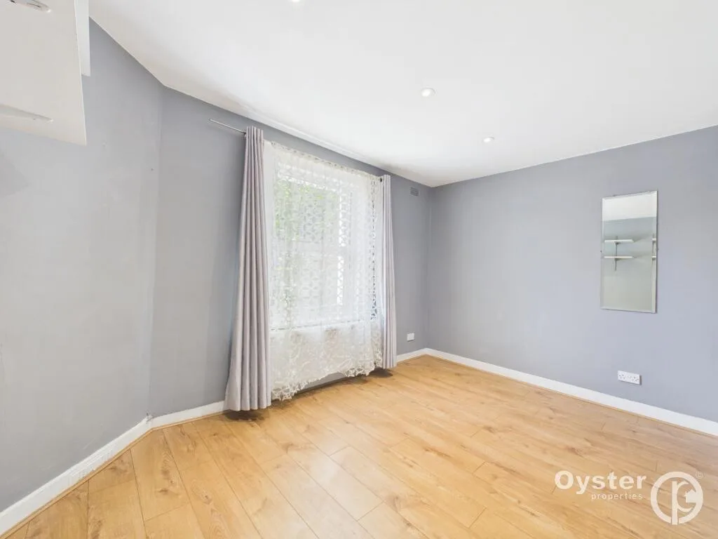 3 bedroom maisonette for rent