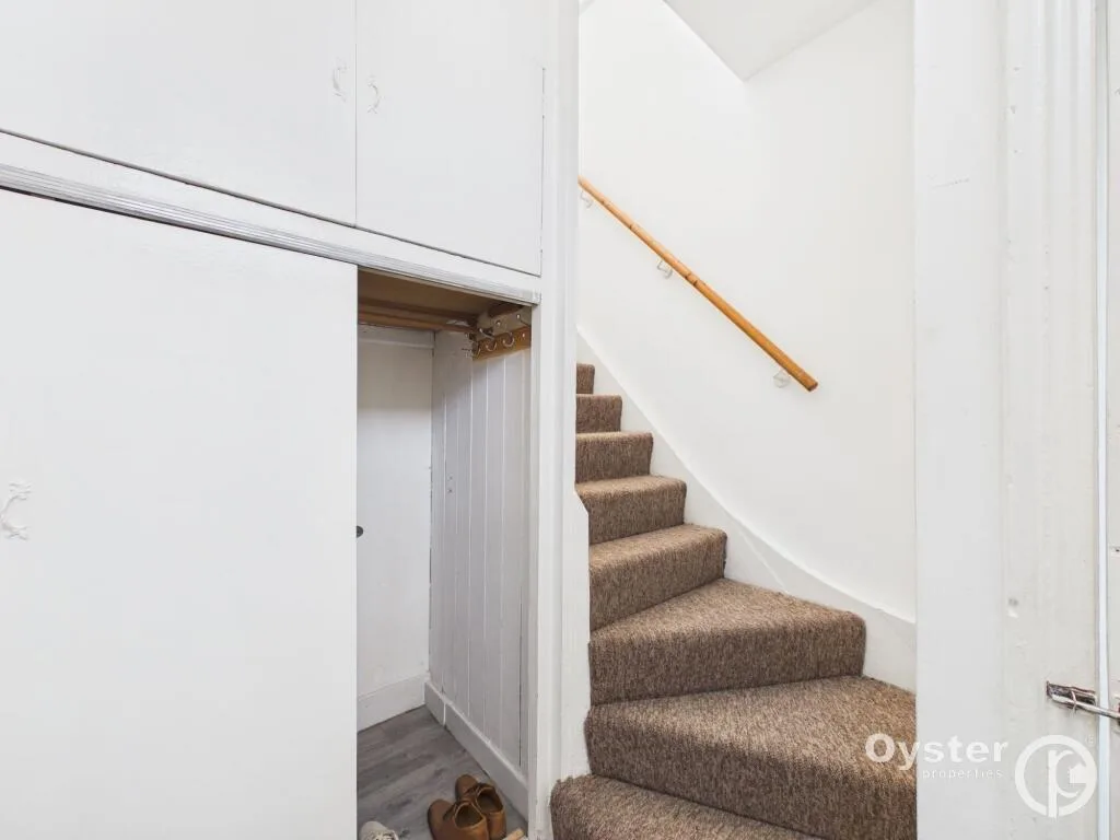 3 bedroom maisonette for rent