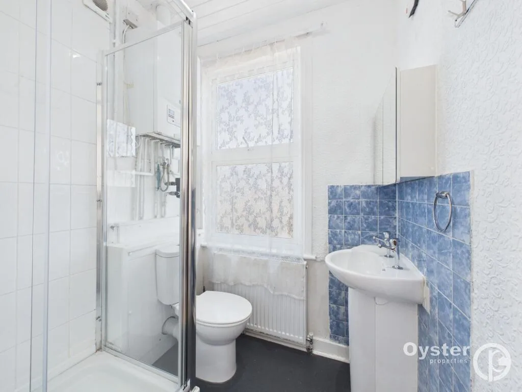 3 bedroom maisonette for rent