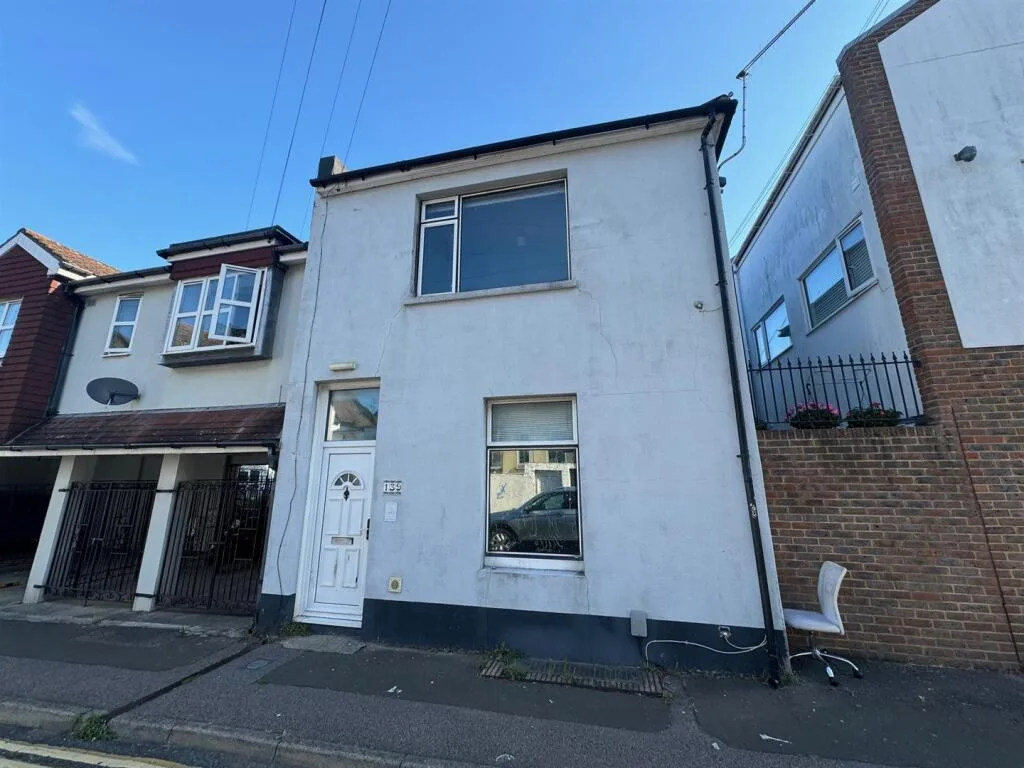 5 bedroom house for rent