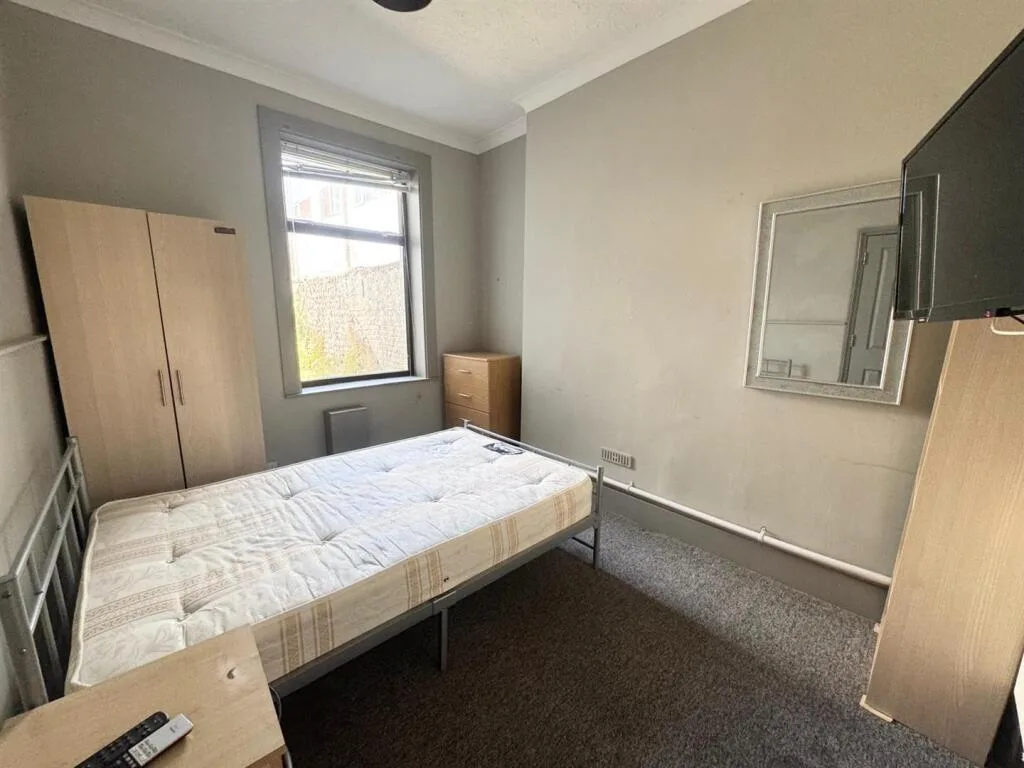 5 bedroom house for rent