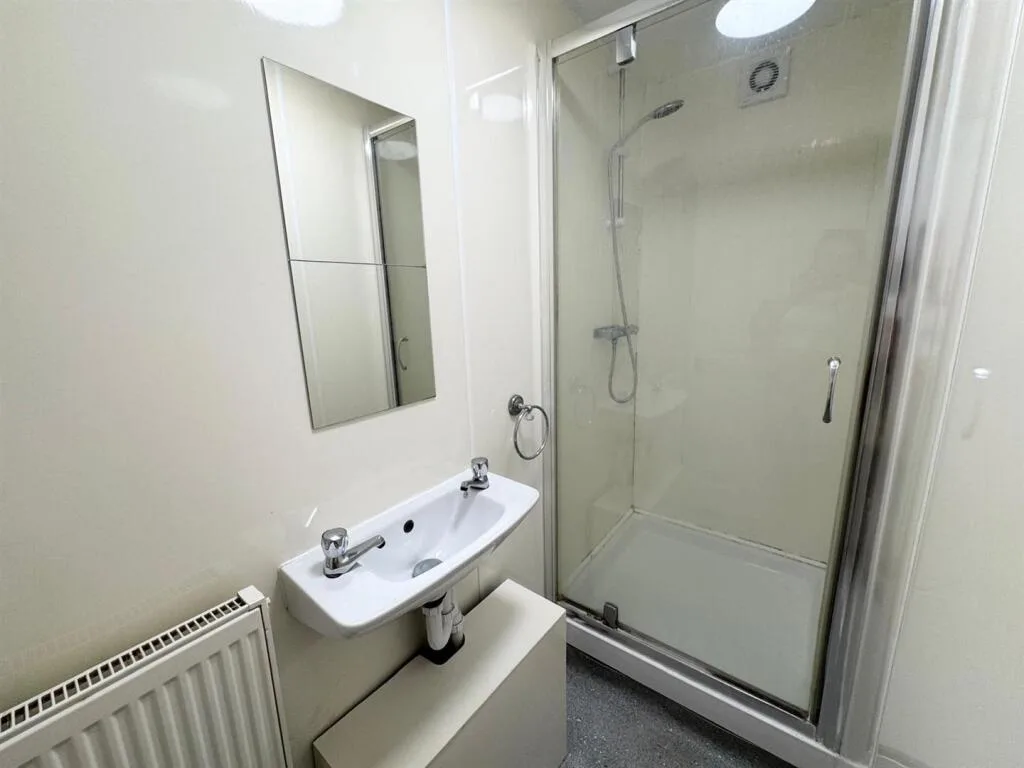 5 bedroom house for rent