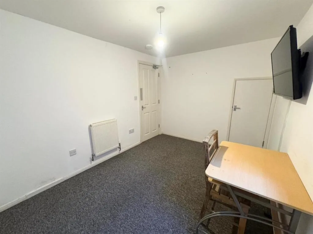 5 bedroom house for rent