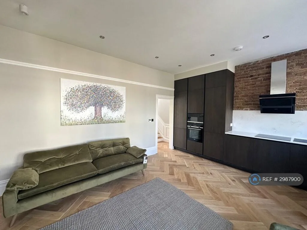 3 bedroom flat for rent