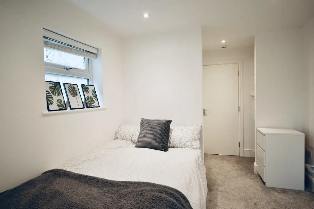6 bedroom terraced house for rent