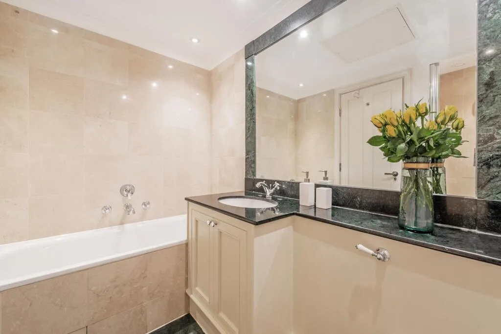 2 bedroom ground floor flat for rent