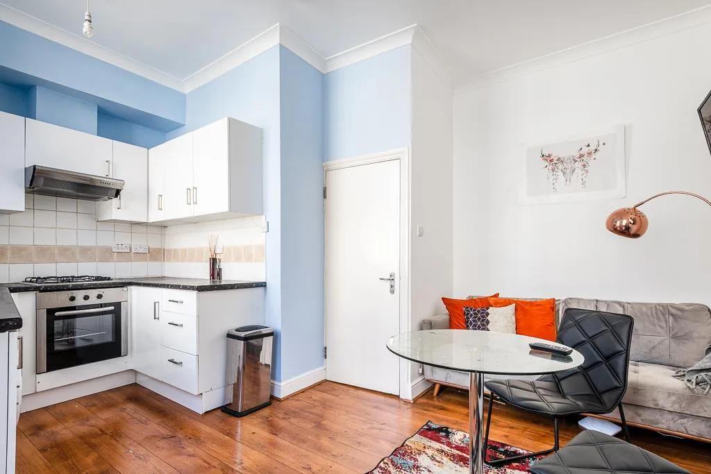 1 bedroom apartment for rent