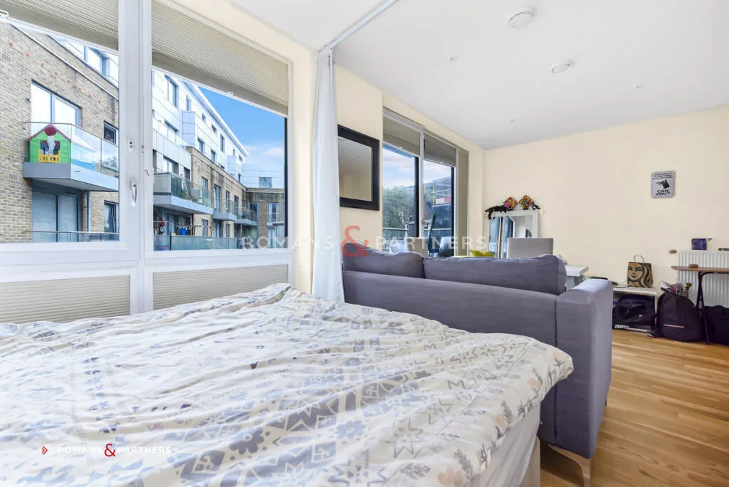 Studio flat for rent