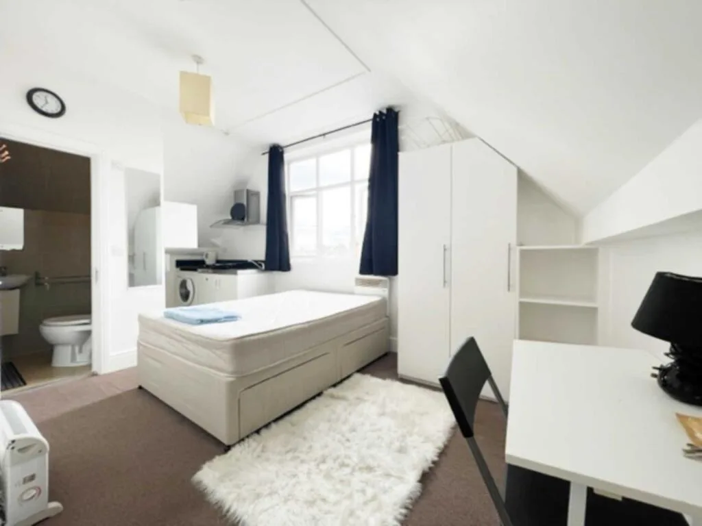 Studio flat for rent