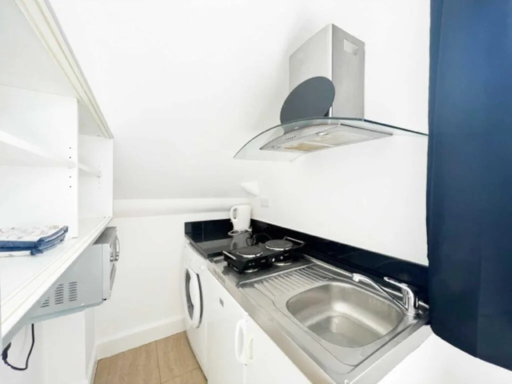 Studio flat for rent