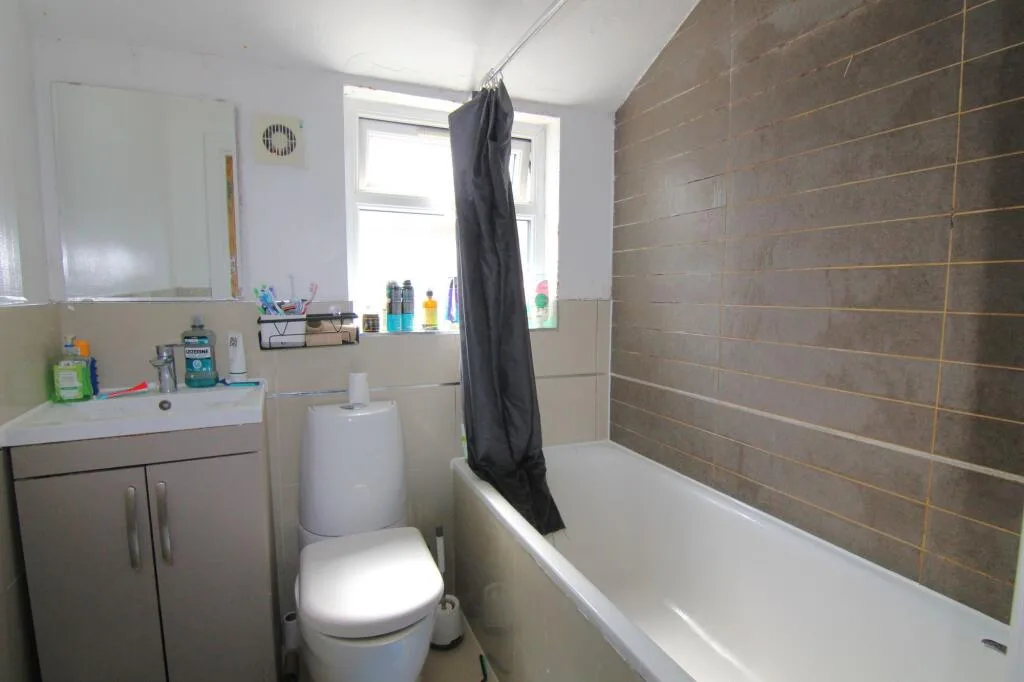 4 bedroom terraced house for rent