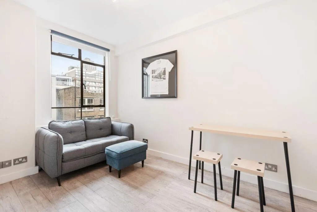 Studio flat for rent
