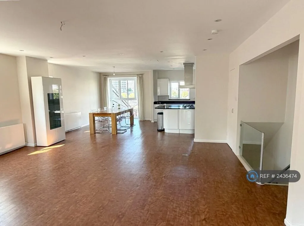 3 bedroom flat for rent