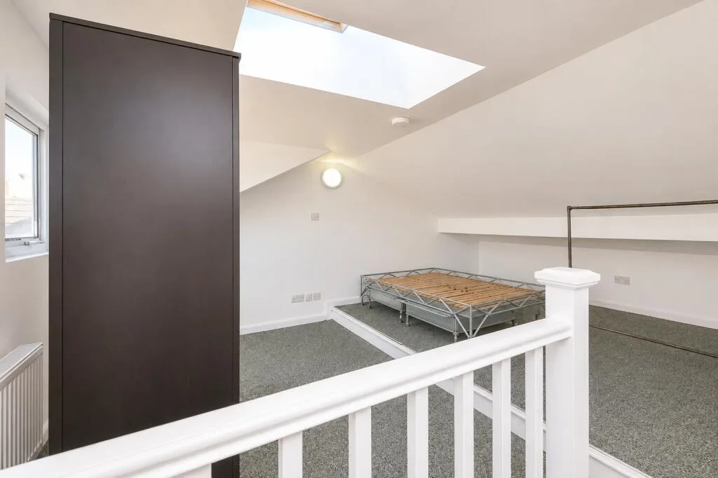 4 bedroom flat for rent